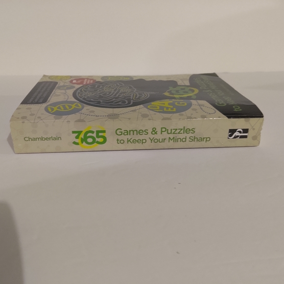 365 Games and Puzzles To Keep Your Mind Sharp.  Kim Chamberlain - Picture 3 of 6